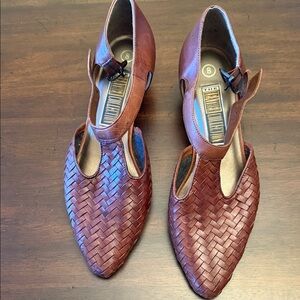 Elegant Brown Leather Women's Shoes, 8